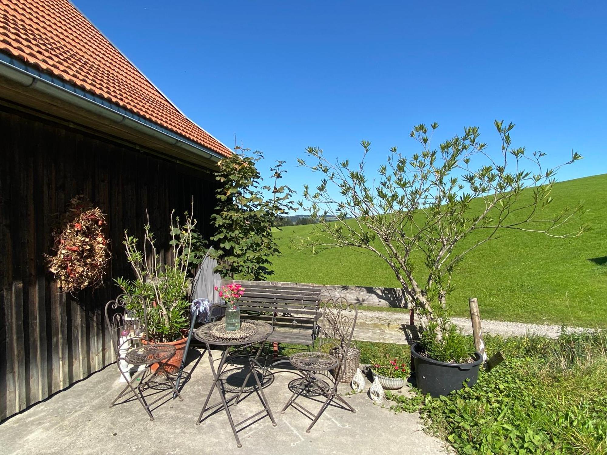 Allgaeu Cottage - Traumhafter Blick In Die Schweizer Berge Weiler-Simmerberg Exterior photo